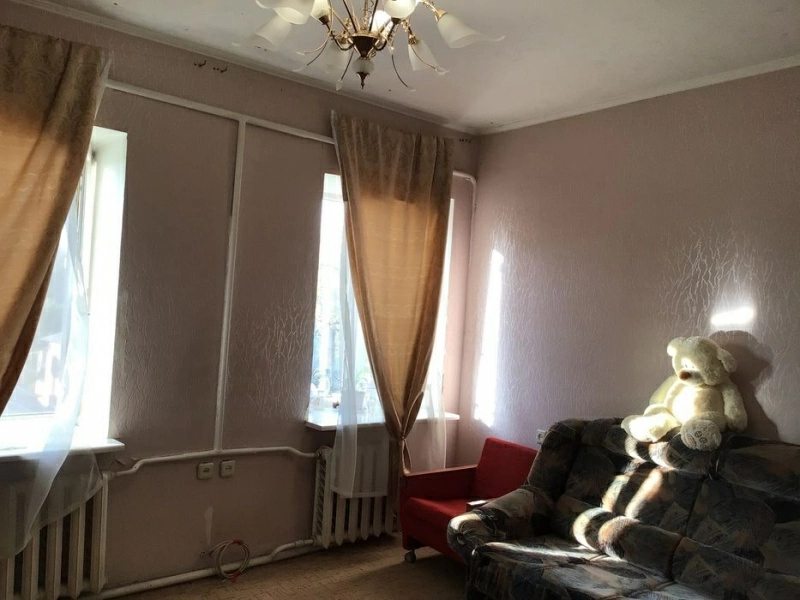 Продаж квартири. 3 rooms, 52 m², 2nd floor/2 floors. Свердлова ул., Дніпро. 
