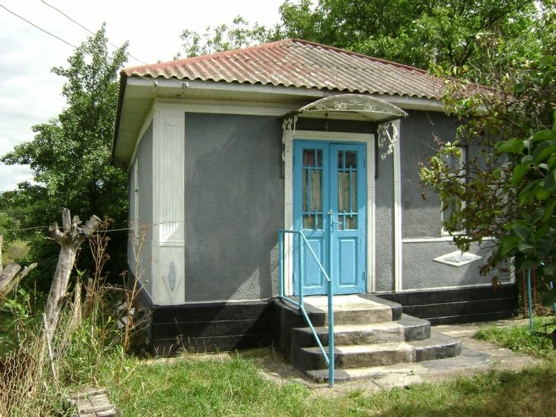 House for sale. 2 rooms, 33 m², 1 floor. Chekhova 13, Sokyryany. 