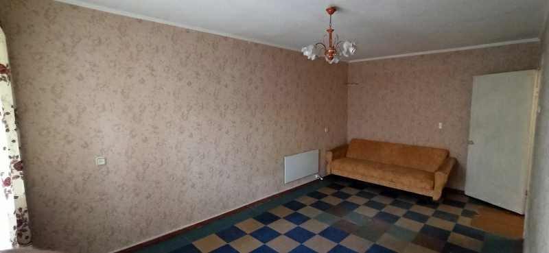 Продаж квартири. 1 room, 32 m², 2nd floor/5 floors. Светлая, Нікополь. 