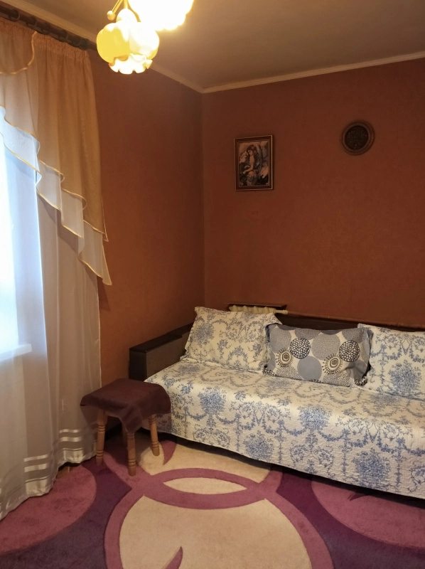Apartments for sale. 3 rooms, 50 m², 5th floor/5 floors. Prospekt Myra, Khmelnytskyy. 