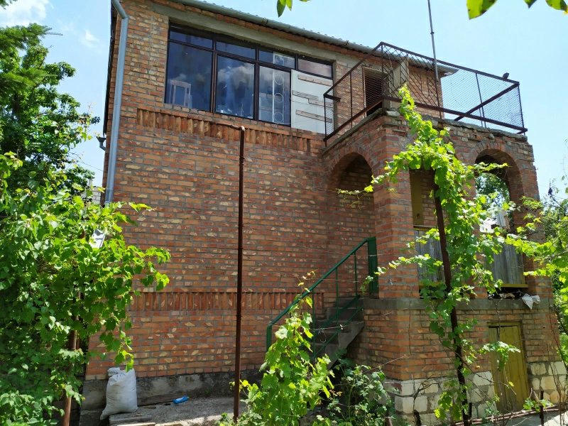 Продажа дома. 4 rooms, 100 m², 3 floors. 2-я линия, Николаев. 