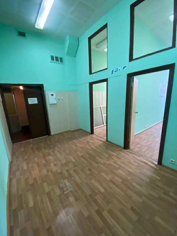 Office for rent. 1000 m², 4th floor/7 floors. 22, Molodogvardiyska 22, Kyiv. 