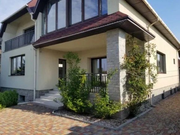 House for sale 13 rooms, 450 m², 3 floors. Slobozhanskaya, Berezovka. 