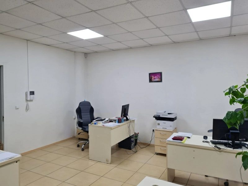 Office for rent. 104 m², 2nd floor. Prospekt Haharyna, Kharkiv. 