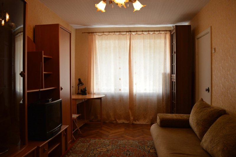 Сдам квартиру. 1 room, 25 m², 2nd floor/5 floors. 4, Леваневского 4, Киев. 