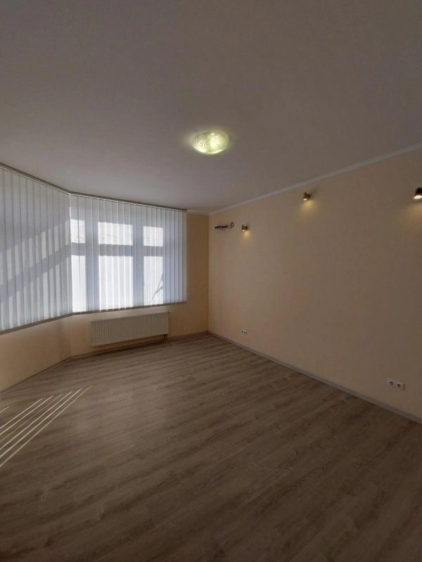 Продажа квартиры. 1 room, 51 m², 2nd floor/22 floors. 4, Драгоманова 4, Киев. 