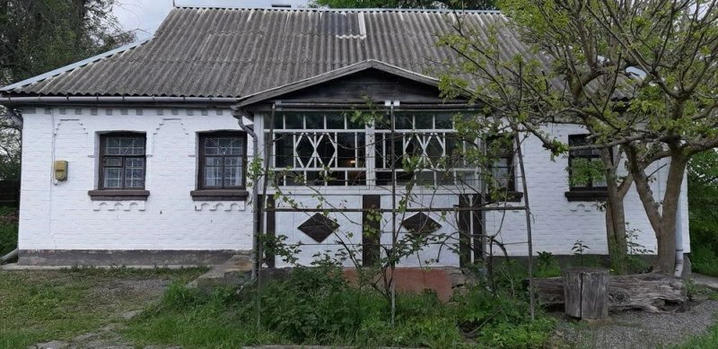 House for sale. 3 rooms, 78 m², 1 floor. Bohdana Khmelnytskoho, Tyvrov. 