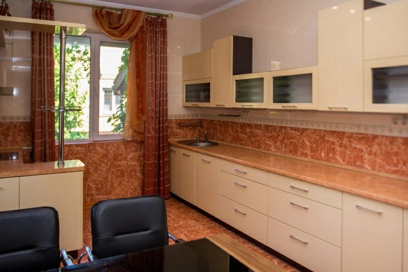 Продаж будинку. 4 rooms, 334 m², 2 floors. 1, Николаевская, Лютеж. 