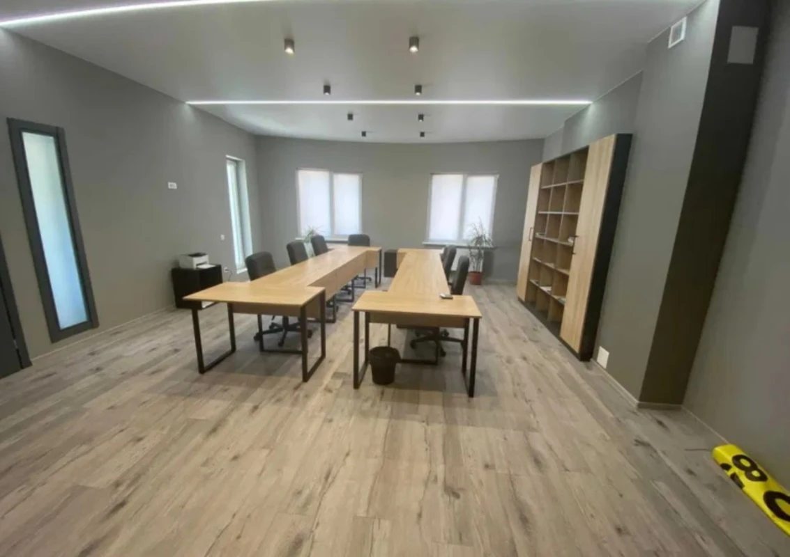 Продам офіс. 90 m², 2nd floor/19 floors. 2, Кордонный пер., Одеса. 
