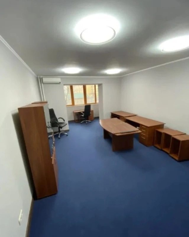 Продам офіс. 156 m², 2nd floor/10 floors. Тенистая ул., Одеса. 