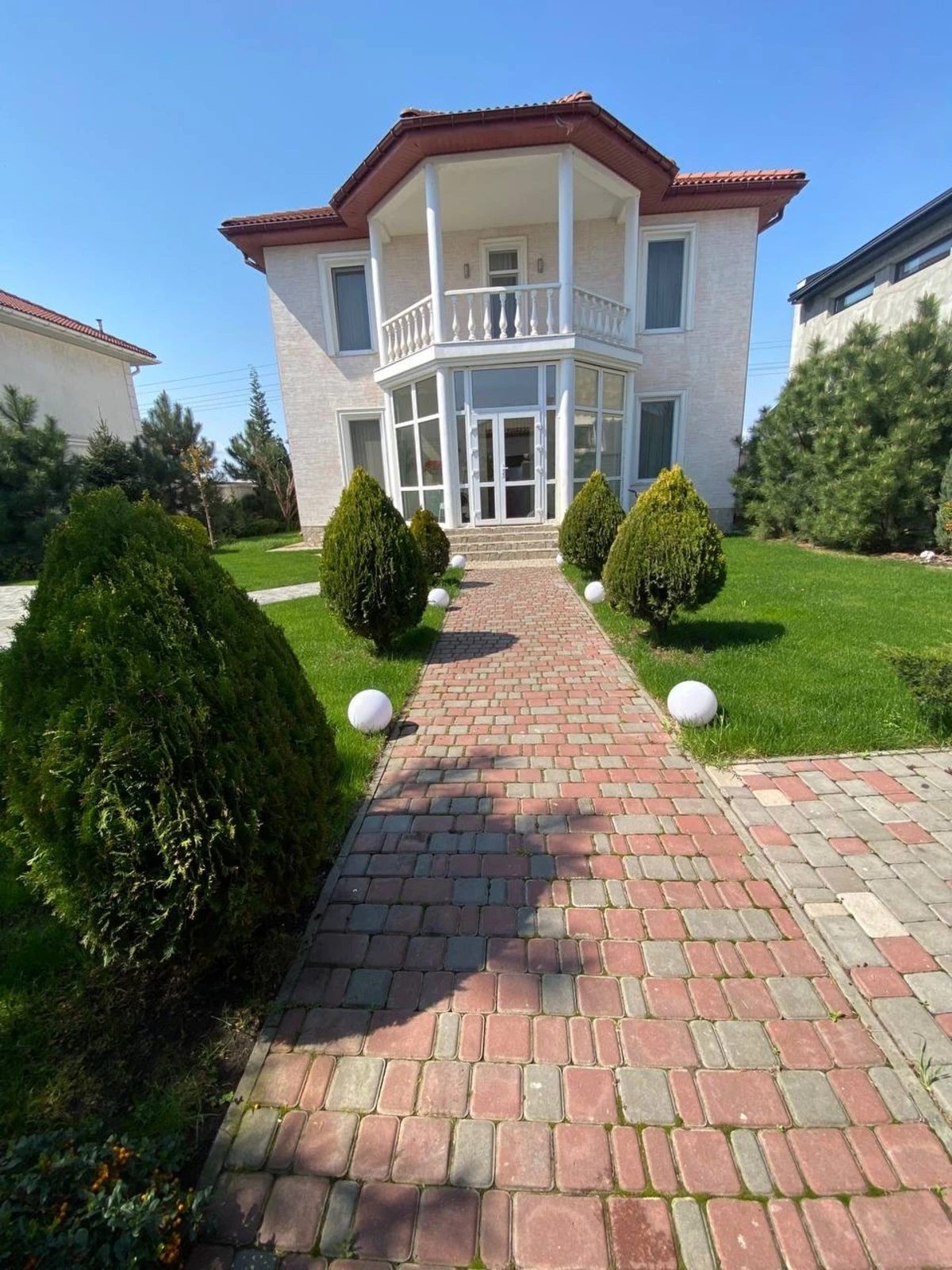 House for sale 250 m², 2 floors. Bryzova vul., Odesa. 