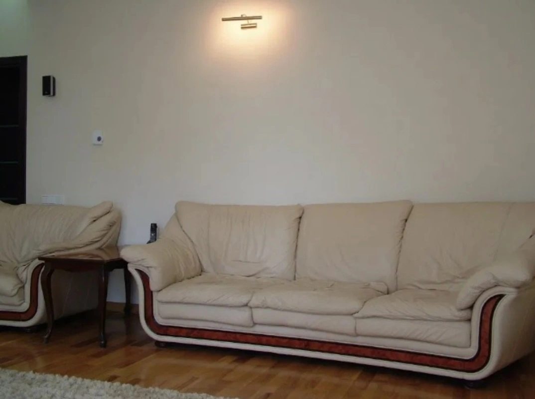 House for sale. 390 m², 3 floors. Kupryna ul., Odesa. 