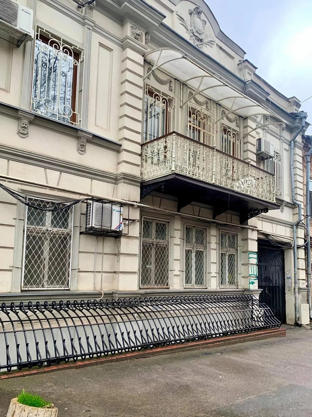 Продажа большой квартиры в центре Одессы под коммерческое назначение!