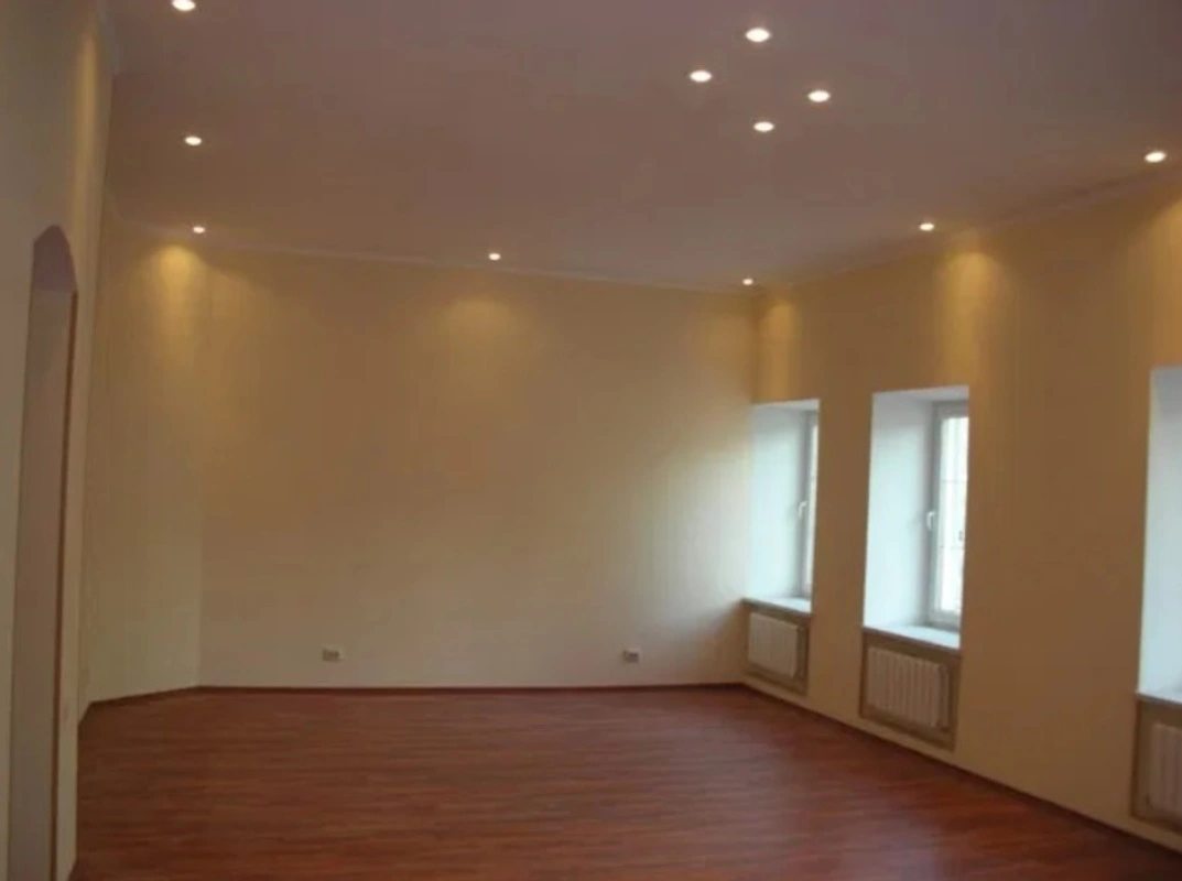 Real estate for sale for commercial purposes. 100 m², 2nd floor/2 floors. Preobrazhenskaya ul., Odesa. 