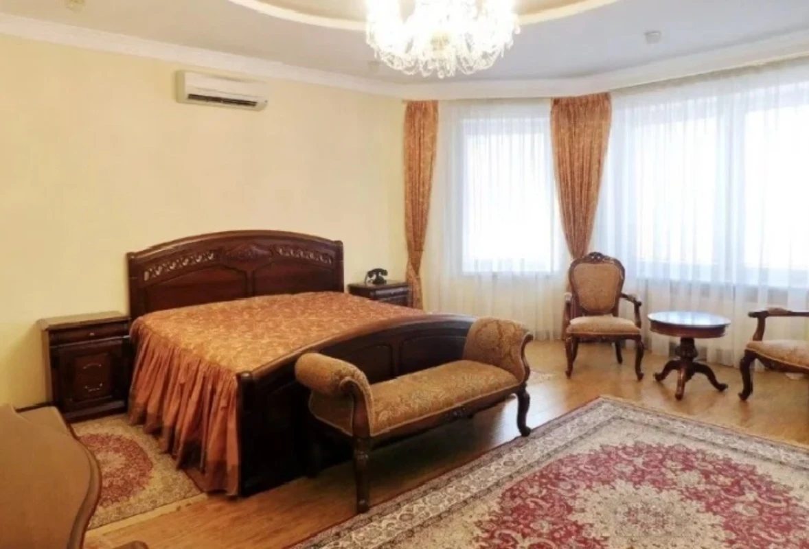 House for sale. 380 m², 3 floors. 12, Malaya Sadovaya ul., Odesa. 