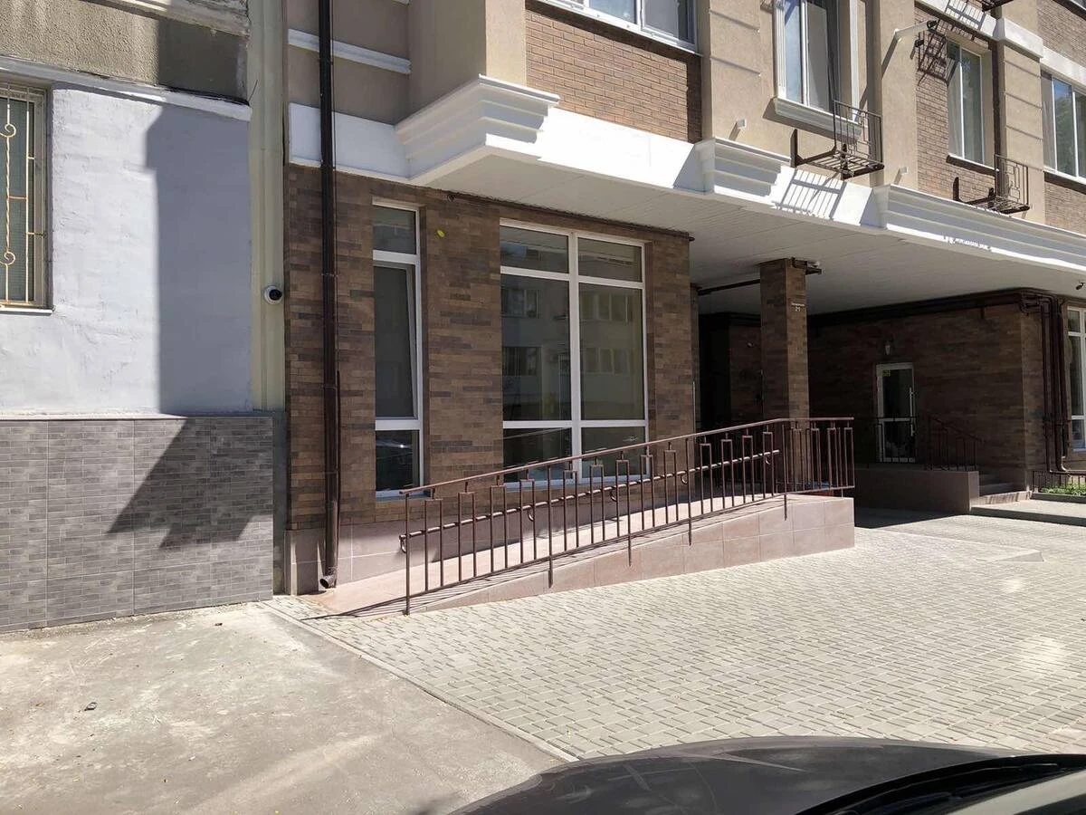 Commercial space for sale. 30 m², 1st floor/8 floors. Zaporozhskaya ul., Odesa. 