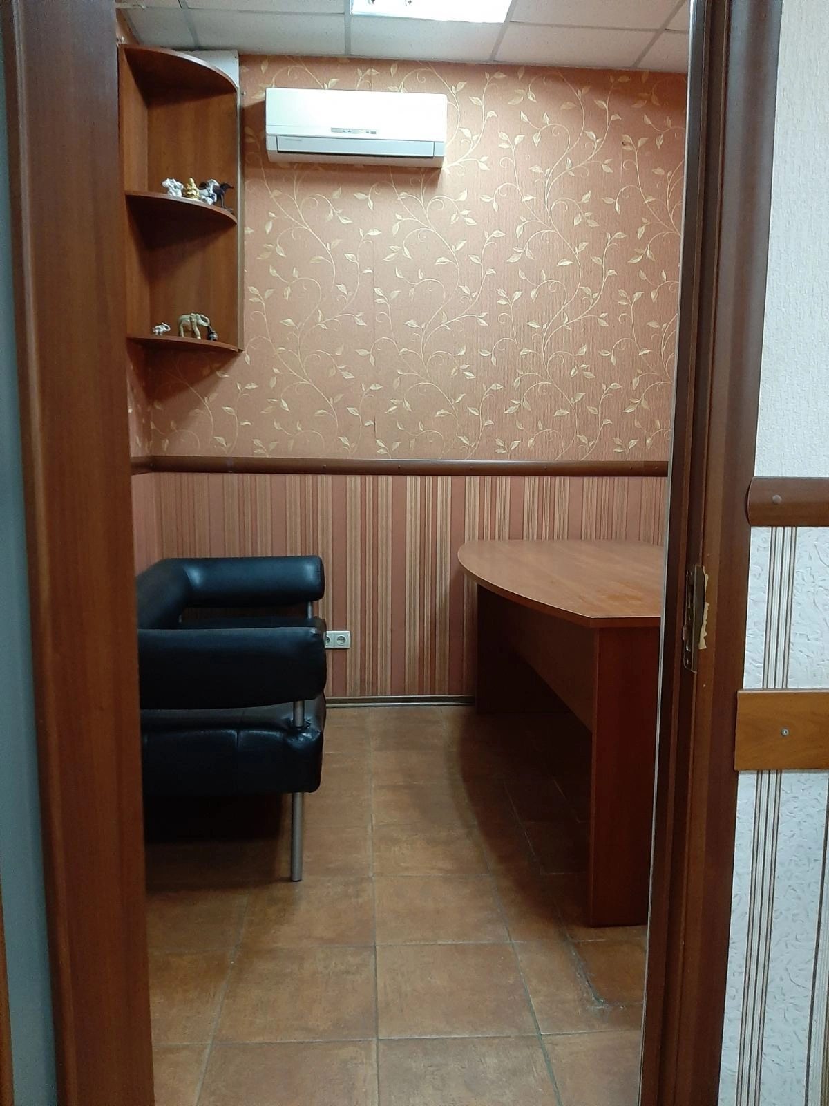 Продам офіс. 40 m², 1st floor/5 floors. 13, Сегедская ул., Одеса. 