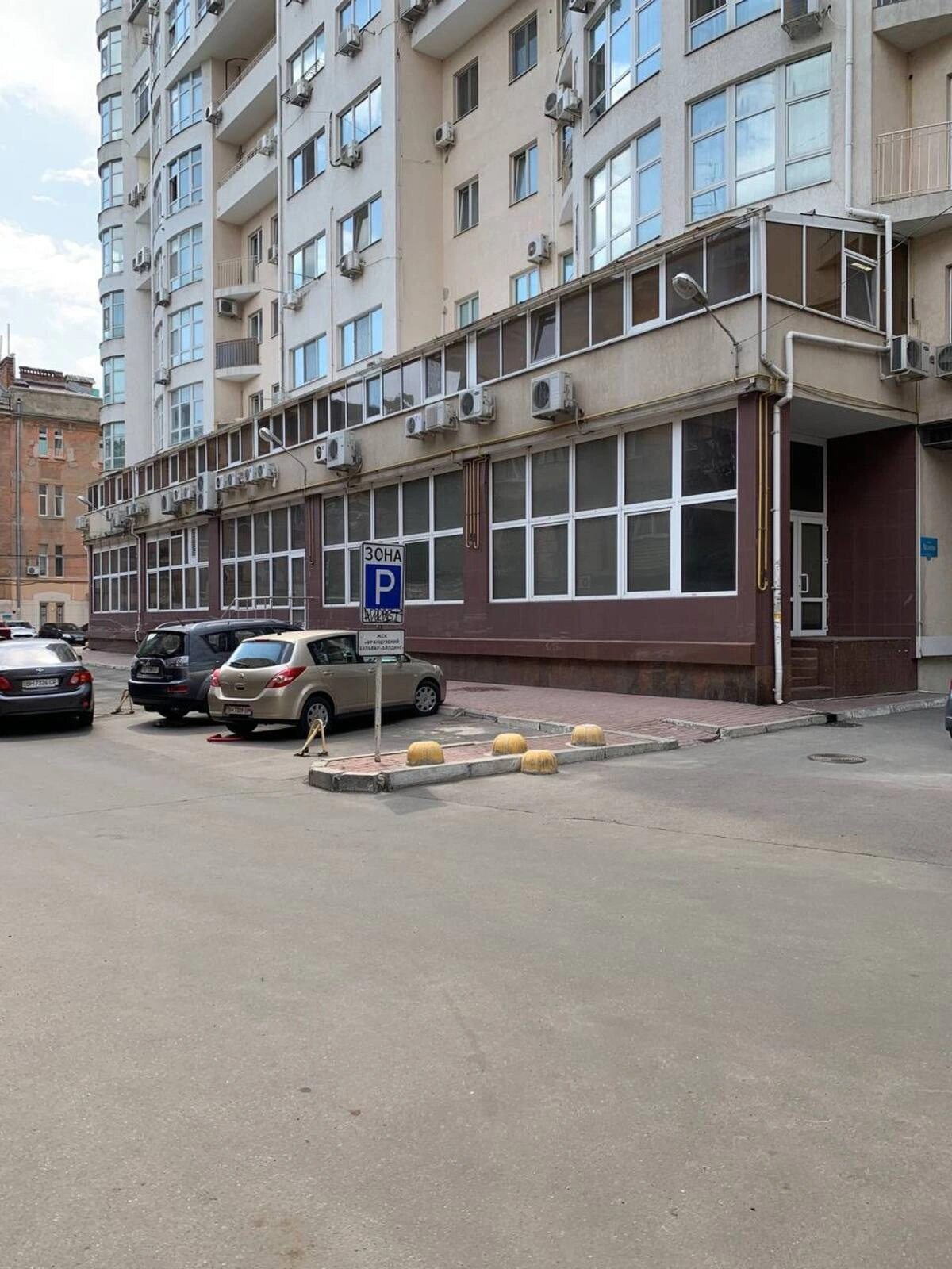 Office for sale. 312 m², 1st floor/12 floors. 12, Yasnaya ul., Odesa. 