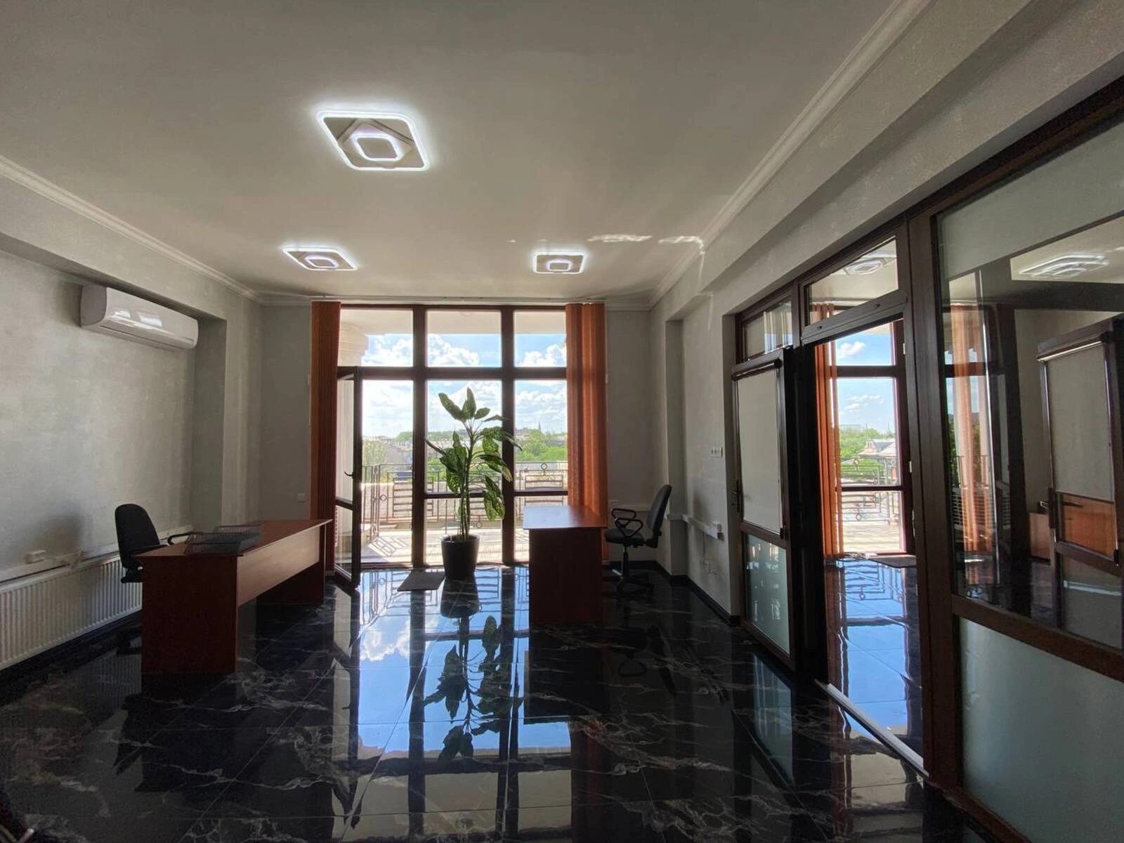 Office for sale. 106 m², 7th floor/9 floors. 17, Zhukova Vytse-Admyrala ul., Odesa. 