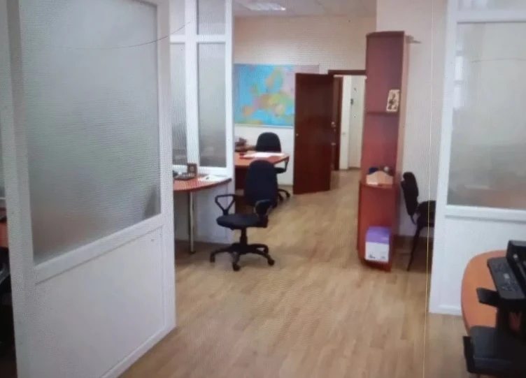 Продам офіс. 60 m², 1st floor/4 floors. 22, Французский б-р, Одеса. 