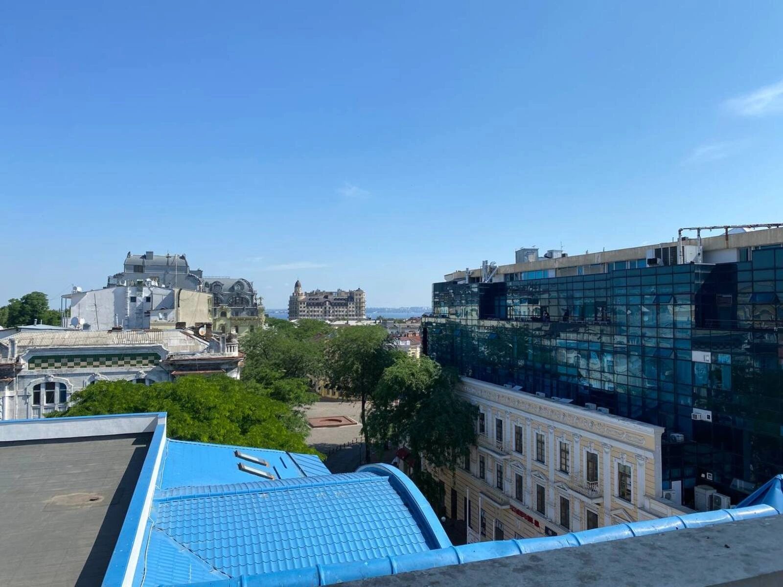 Продам офіс. 165 m², 6th floor/9 floors. 17, Жукова Вице-Адмирала ул., Одеса. 
