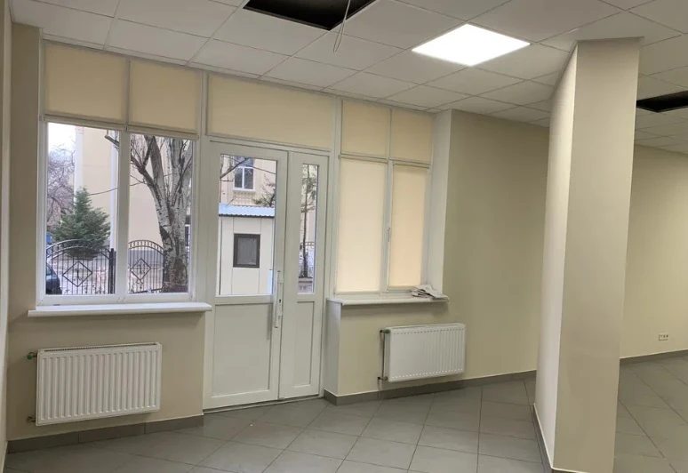 Office for sale. 100 m², 1st floor/22 floors. 26, Frantsuzskyy b-r, Odesa. 