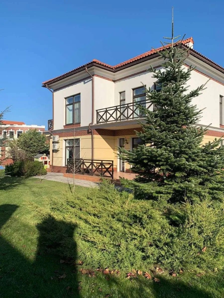 House for sale 225 m², 2 floors. Zatyshna vul., Chernomorskoe. 