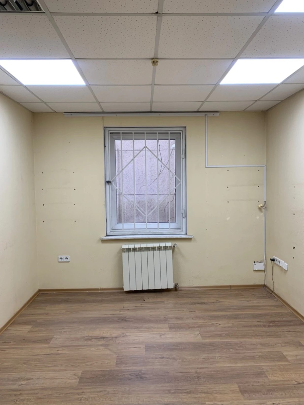 Продам нерухомість під комерцію 80 m², 1 пов./3 поверхи. 49, Большая Арнаутская ул., Одеса. 