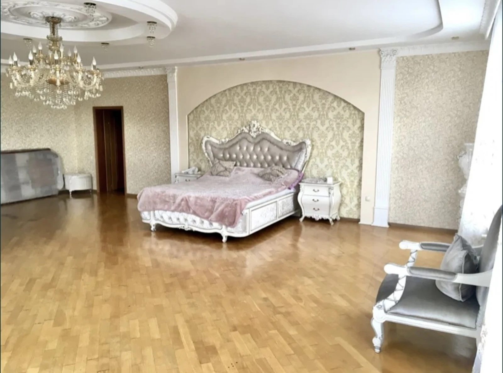 Продаж будинку 300 m², 3 поверхи. Окружна вул., Одеса. 