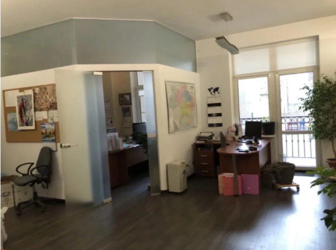 Продам офіс. 186 m², 2nd floor/16 floors. Сабанский пер., Одеса. 