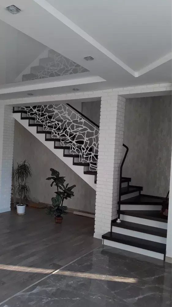 House for sale. 160 m², 2 floors. Bryhadna vul., Odesa. 