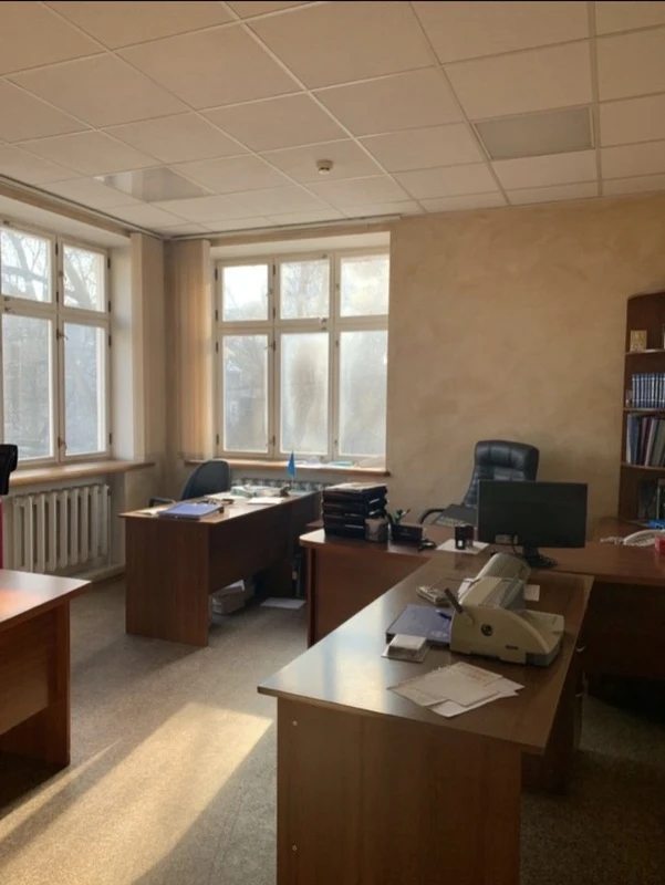 Продам офіс. 308 m², 1st floor/4 floors. Госпитальный пер., Одеса. 
