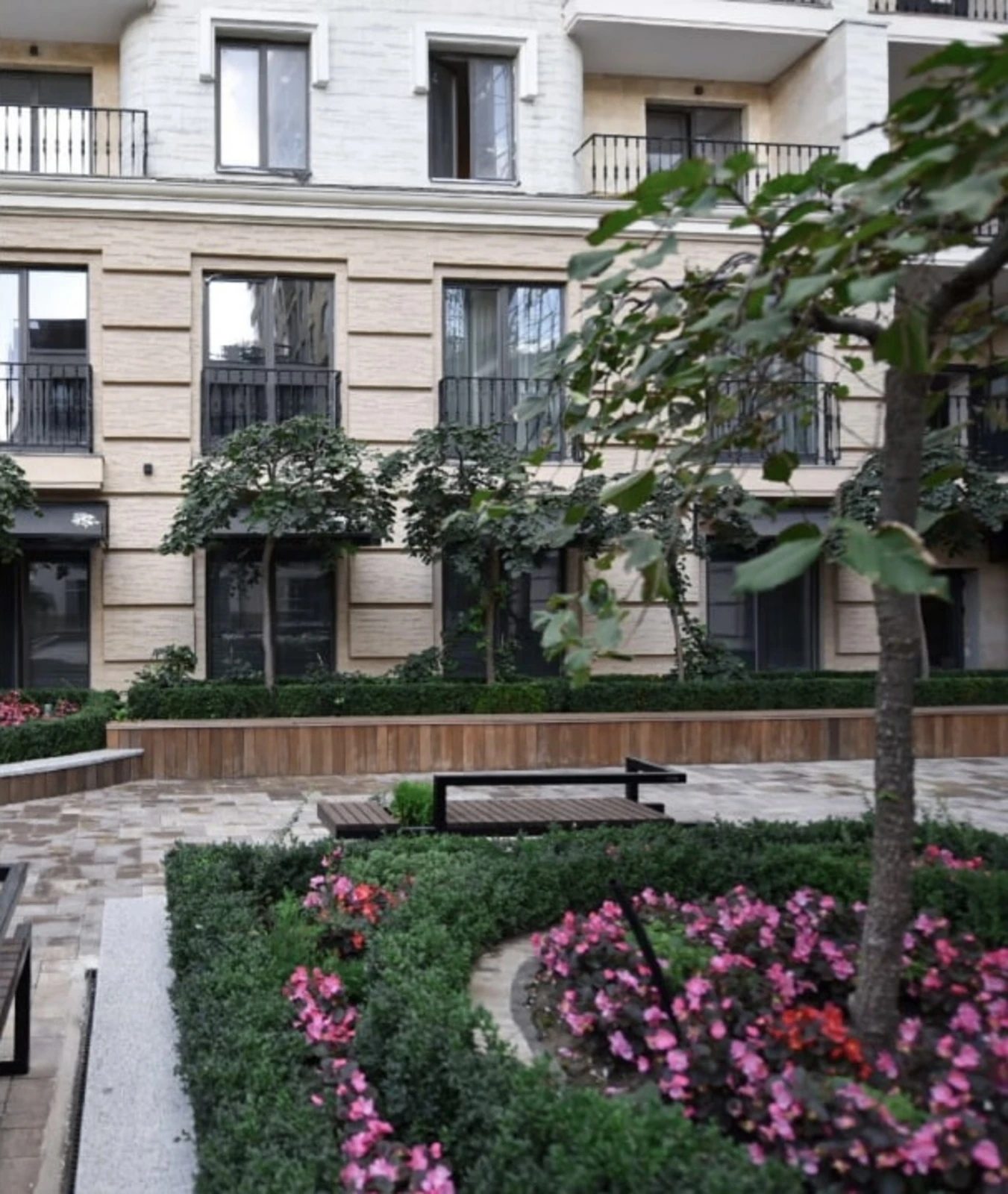Real estate for sale for commercial purposes. 235 m², 1st floor/14 floors. Frantsuzskyy b-r, Odesa. 