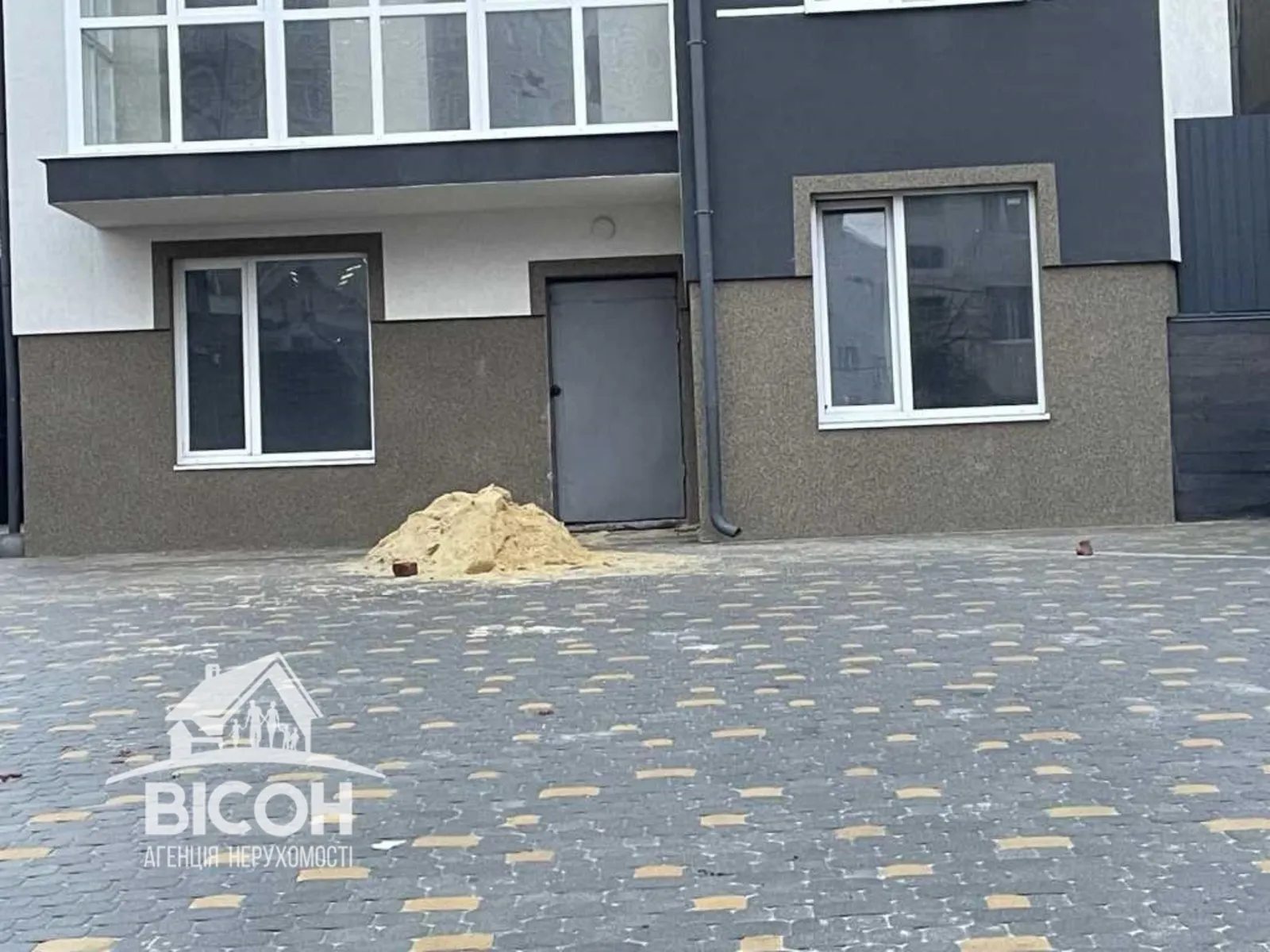 Продаж комерційного приміщення 194 m², 1 пов./5 поверхів. Гайова вул., Тернопіль. 