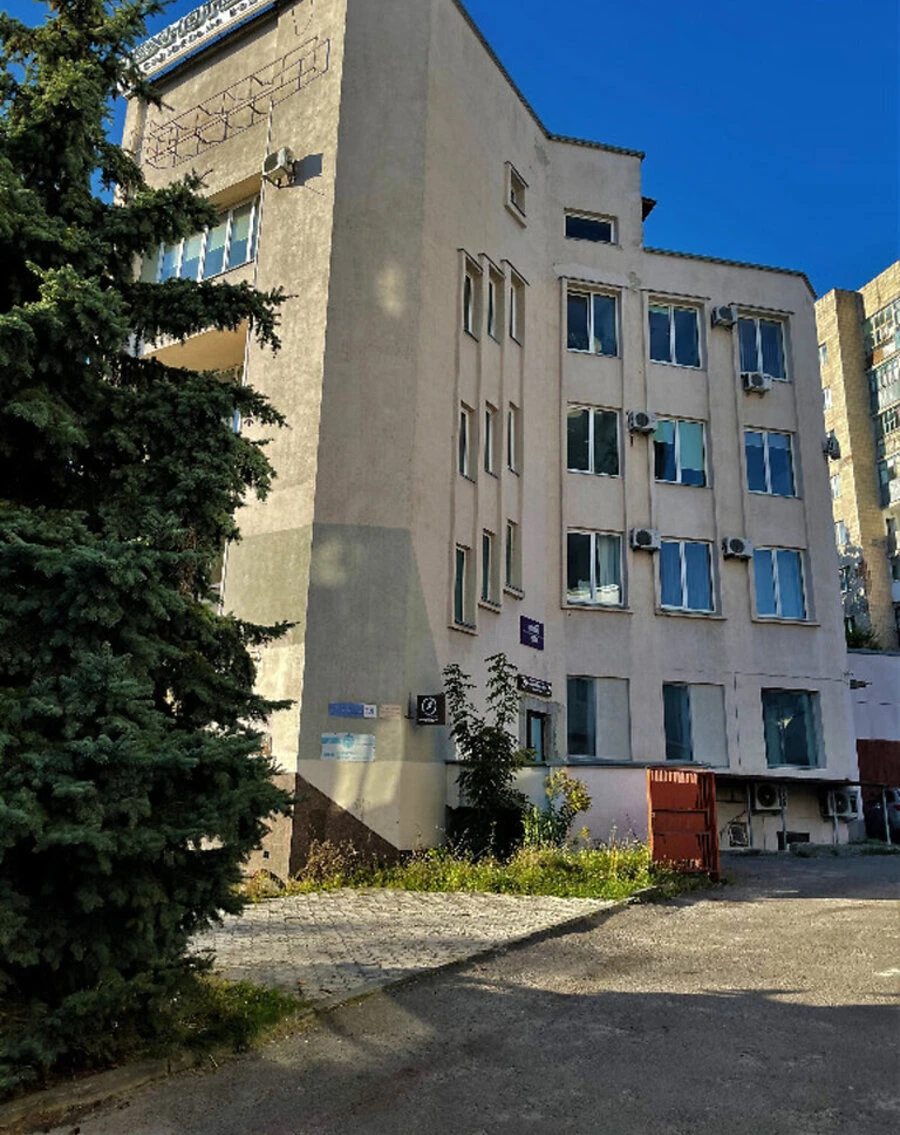 Продам нерухомість під комерцію. 1712 m². Тернопіль. 