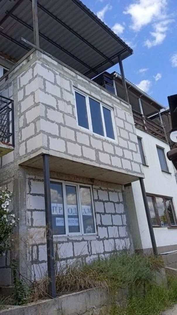 Summer cottage for sale. 3 rooms, 140 m², 3 floors. Sychavka. 