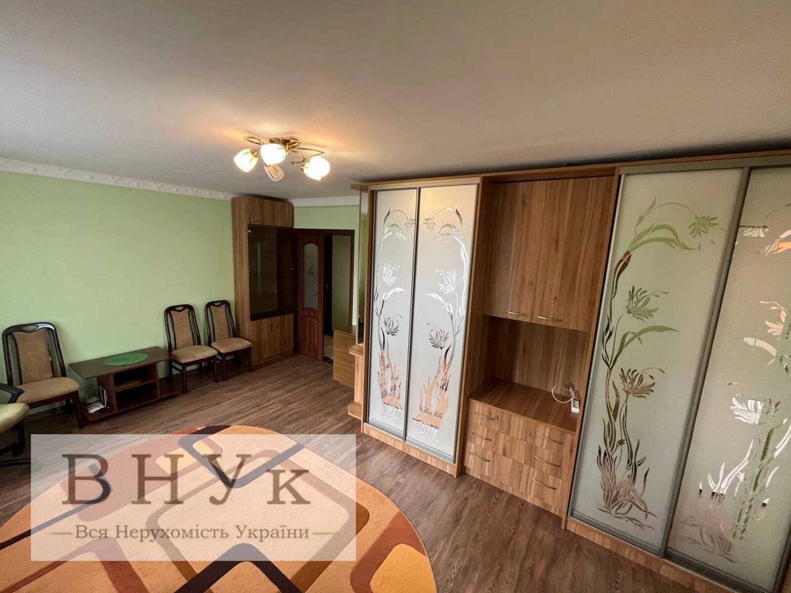 Apartments for sale 2 rooms, 62 m², 3rd fl./10 floors. 5, Troleybusna vul., Ternopil. 