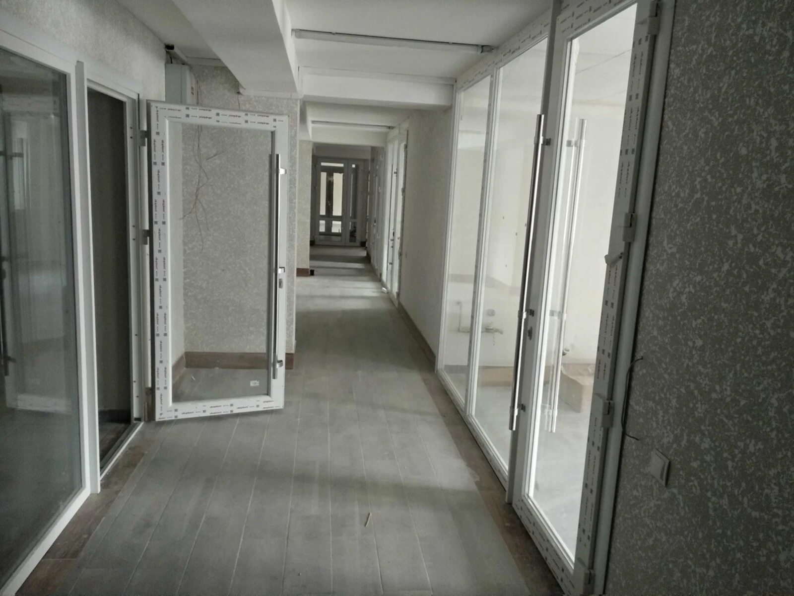 Продам офіс. 90 m², 1st floor/10 floors. Центр, Тернопіль. 