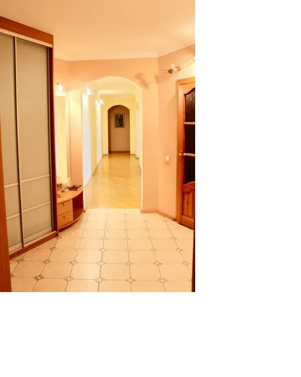 Сдам квартиру. 3 rooms, 125 m², 8th floor/16 floors. 36, Бажана Николая 36, Киев. 