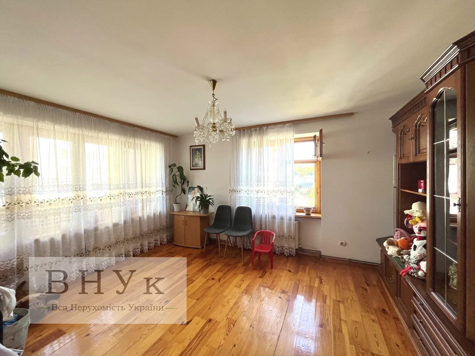 Продаж квартири 3 кімнати, 74 m², 4 пов./4 поверхи. Кутківці / Бенцаля вул., Тернопіль. 