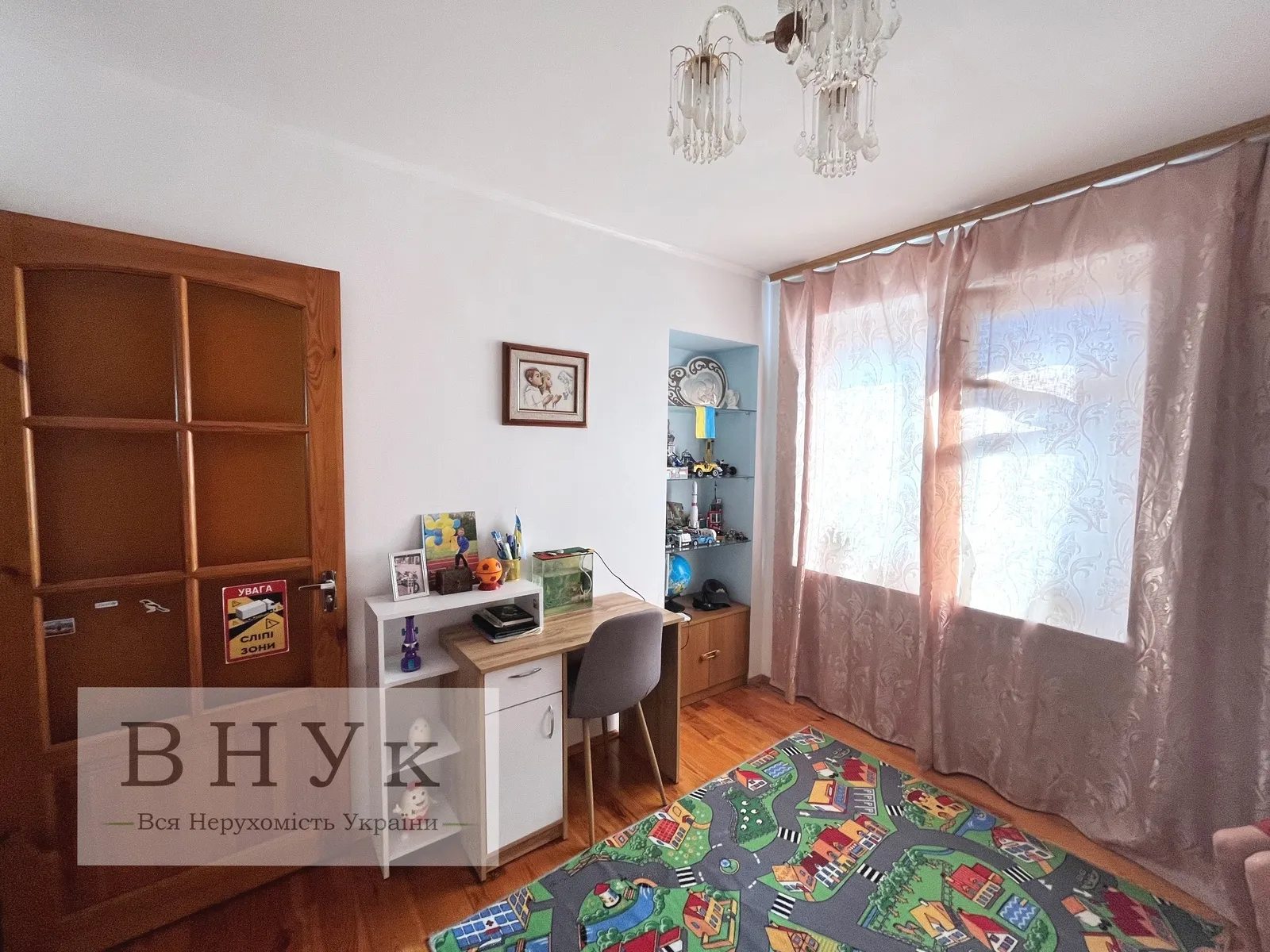 Apartments for sale. 3 rooms, 74 m², 4th floor/4 floors. Kutkivtsi Bentsalya vul., Ternopil. 