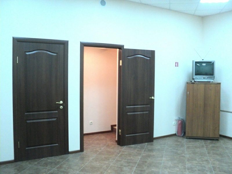 Office for rent. 2 rooms, 48 m², 1st floor/5 floors. 2, Shmidta 2, Melitopol. 