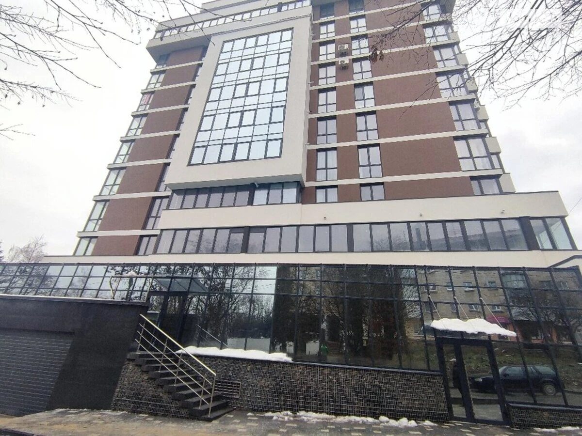Real estate for sale for commercial purposes. 158 m², 1st floor/11 floors. Myru vul., Ternopil. 