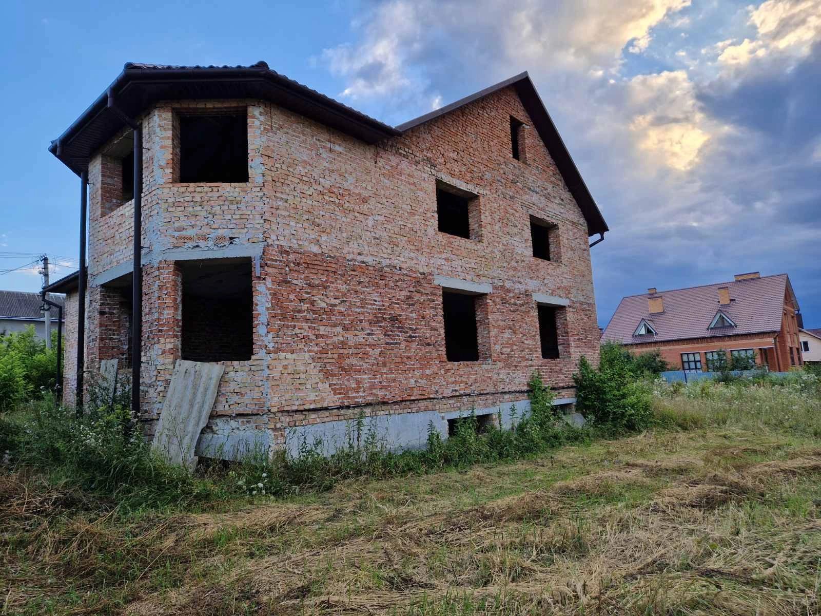 House for sale. 300 m², 2 floors. Kozatska vul., Petrykov. 