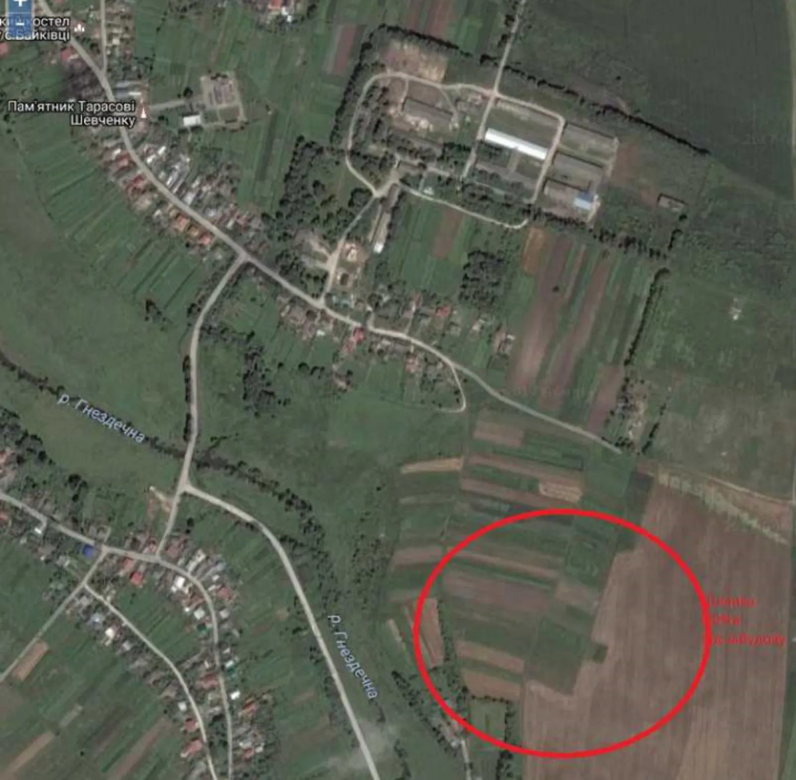 Land for sale for residential construction. Za sadikom, u kintsi sela, Baykovtsy. 