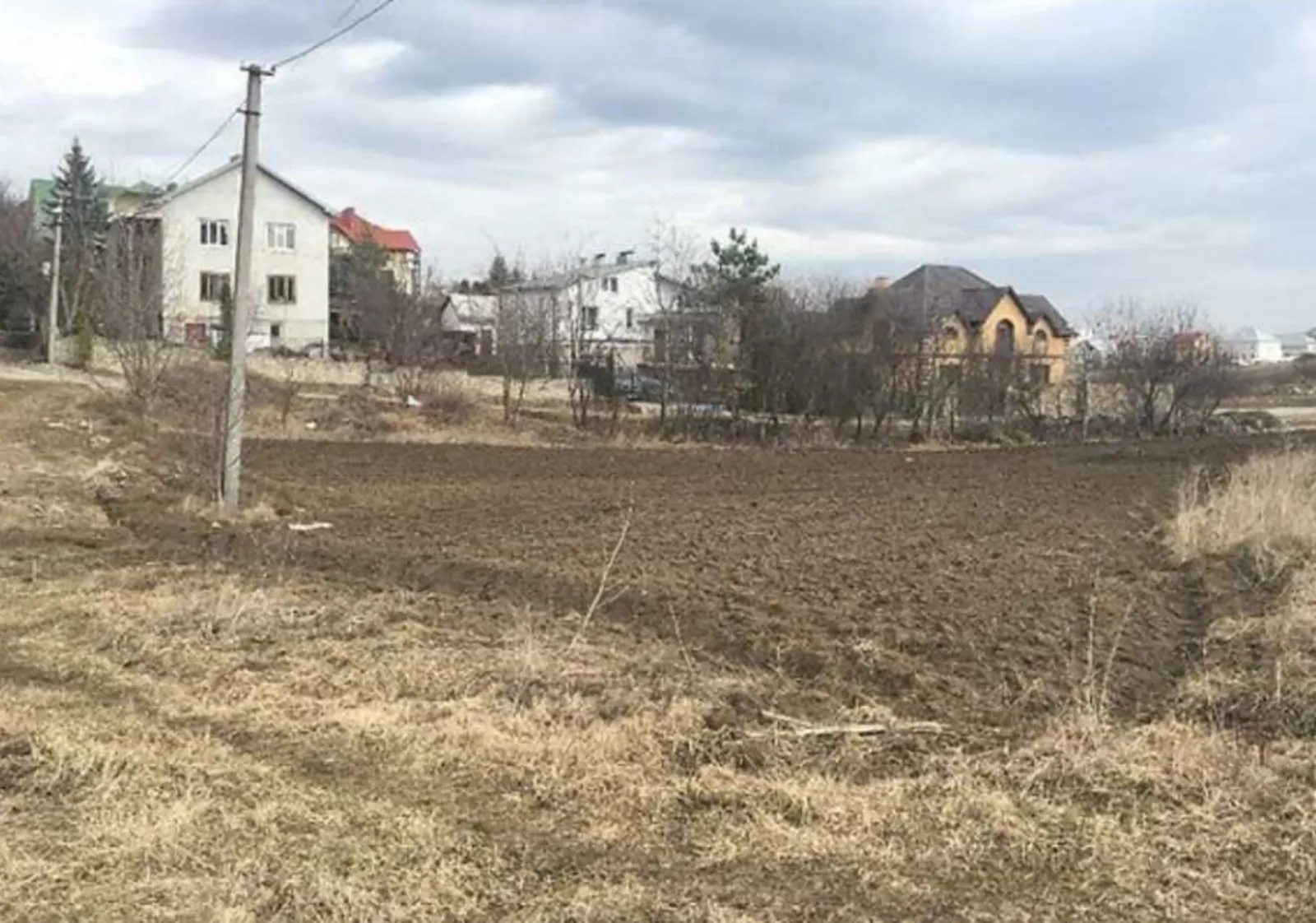 Land for sale for residential construction. Petrykov. 