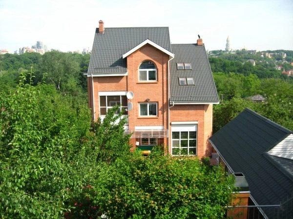 Продаж будинку. 720 m². Мічуріна, Київ. 