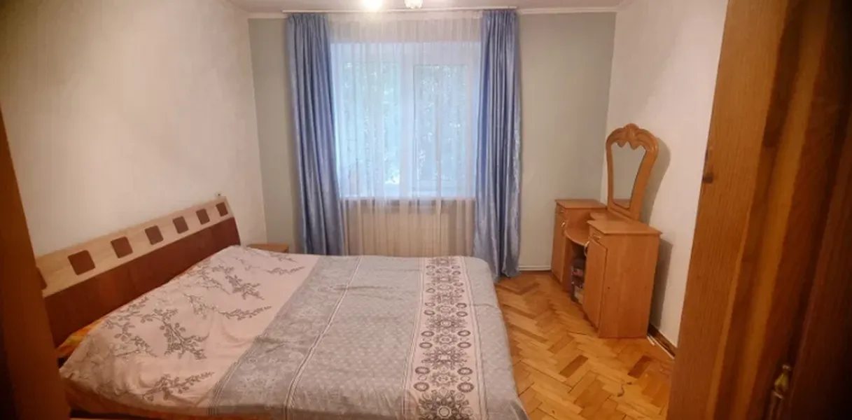 Apartments for sale. 2 rooms, 50 m², 2nd floor/5 floors. Bam, Ternopil. 