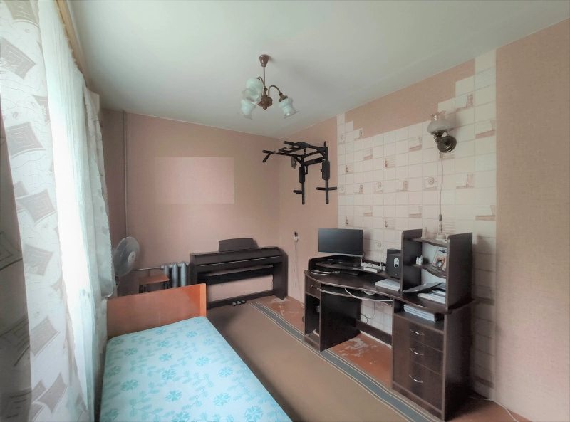 Apartment for rent. 1 room, 66 m², 1st floor/9 floors. 64, Dashkovycha, Cherkasy. 
