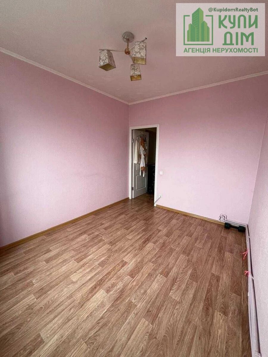 Продаж квартири 3 кімнати, 70 m², 8 пов./9 поверхів. Фортечний (кіровський), Кропивницький. 